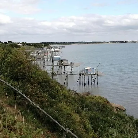 Souzy - Chic Silence Et Cosy, à 100m De La Charente Et 2km De L'ocean Villa *